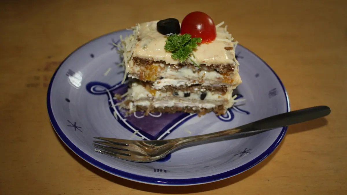 Cakes To Please – cake shop in Shipley town centre